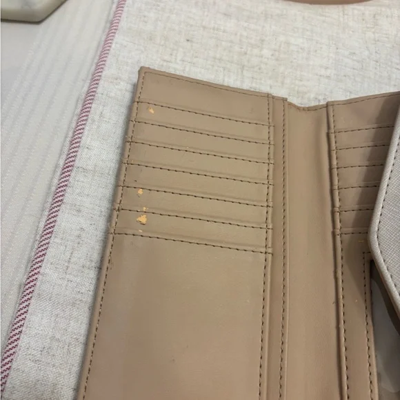 GUESS Women's Wallet - Picture 7 of 10